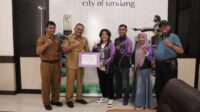 Pj. Walikota Payakumbuh Lepas 3 Atlet Paralayang Payakumbuh Ikuti Asian League Paragliding Accuracy 2024