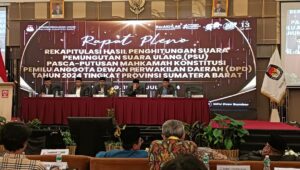 Rapat Pleno Rekapitulasi Suara PSU DPD Sumbar Dimulai