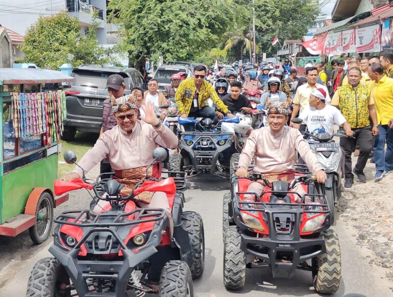 Epyardi-Ekos Masih Belum Daftar Walau Sudah Tiba di KPU Sumbar