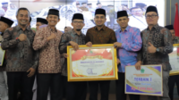 Pemko Solok Menerima Penghargaan Anugerah Masjid Percontohan dan Ramah Tingkat Provinsi Sumatera Barat