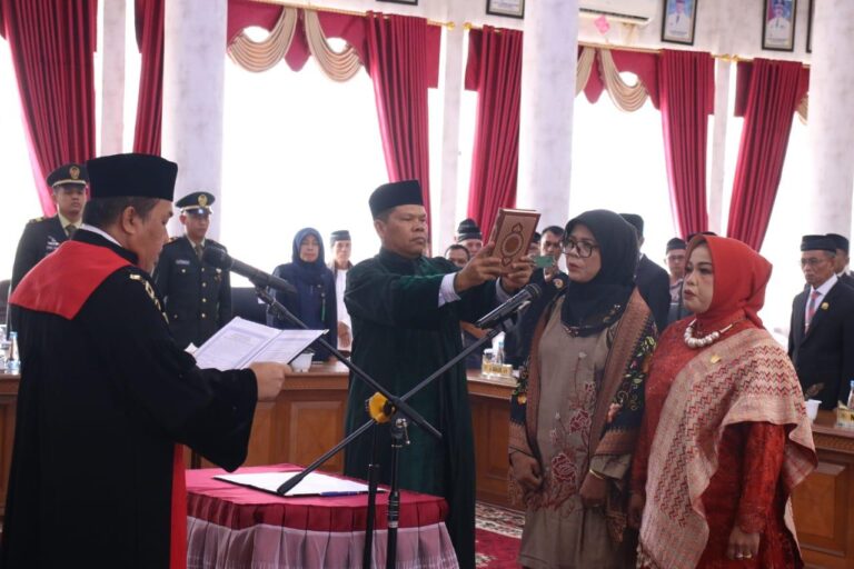 Duo Perempuan Resmi Jadi Pimpinan Definitif DPRD Kota Payakumbuh