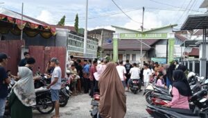 Masjid Ar-Raudhah Kurbankan Sapi, Bagikan 900 Kupon Kurban