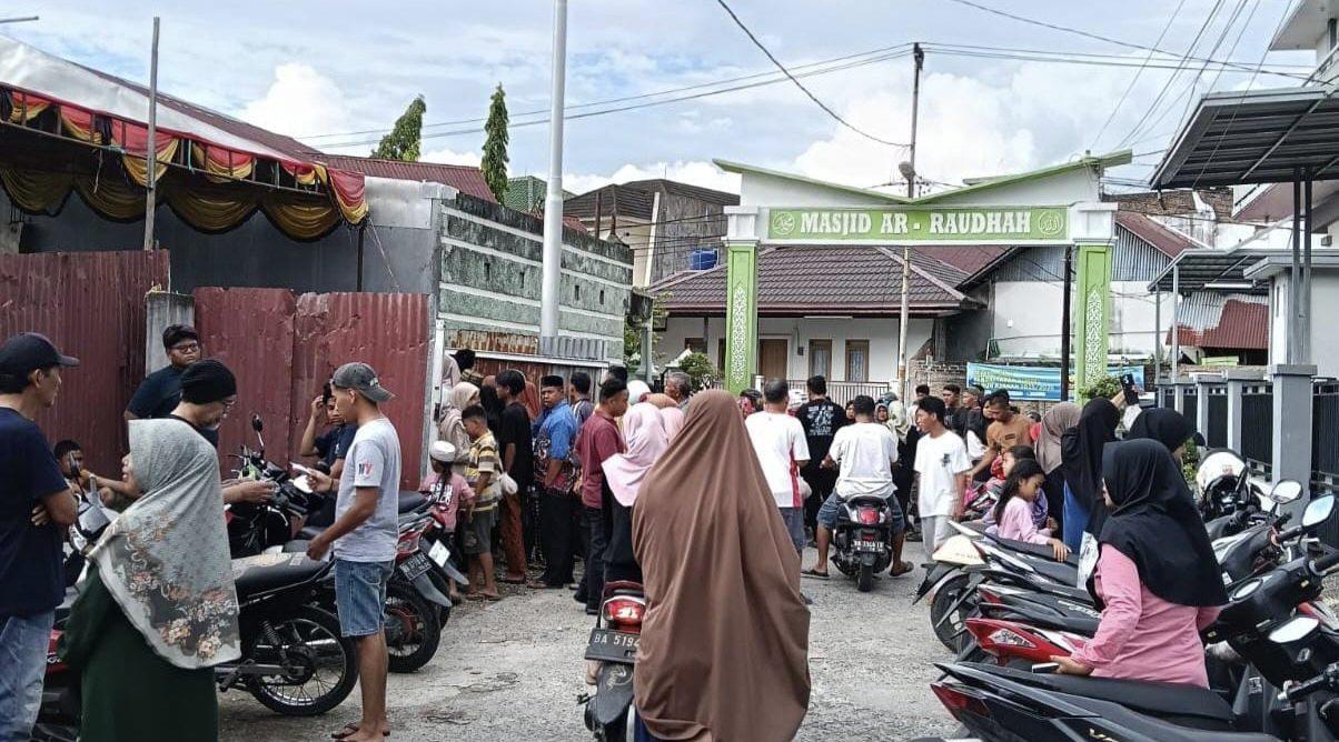 rubuhkan-belasan-sapi-kurban,-pengurus-masjid-ar-raudhah-kampung-lapai-bagikan-900-kupon