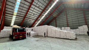 Pelindo Tingkatkan Distribusi Pupuk Sumbar Dengan Sediakan Gudang Representatif Aman