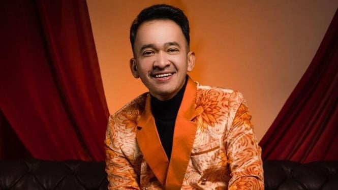 ruben-onsu-klarifikasi-soal-kehadirannya-di-rumah-duka-ayah-sarwendah