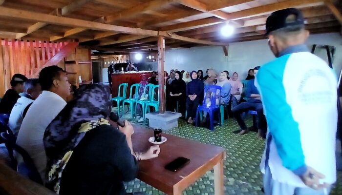 Walhi Sumbar Latih Petani Basawah Pokok Murah di Solok Selatan