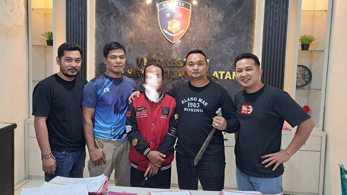 diduga-pembacokan,-seorang-penggali-kubur-di-seberang-palinggam-ditangkap-polsek-padang-selatan