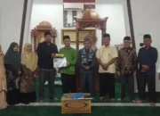 Rahmat Saleh Salurkan Bantuan Dukung TPQ di Padang