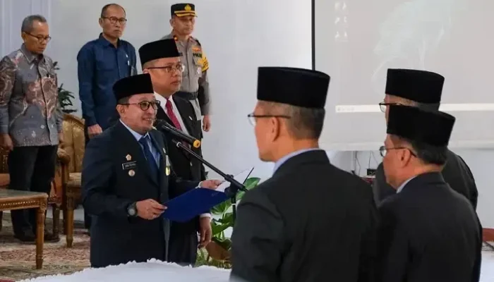 Empat Pejabat Tanah Datar Dilantik, Bupati Ingatkan Amanah Jabatan