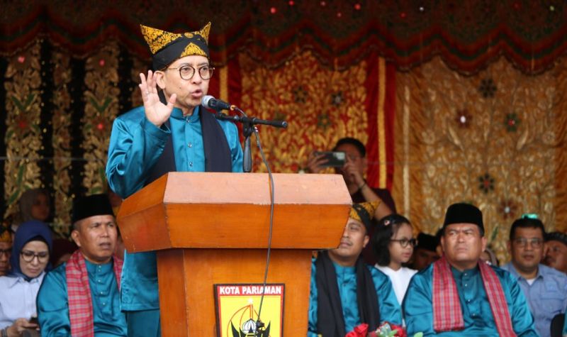 fadli zon buka tabuik.jpg
