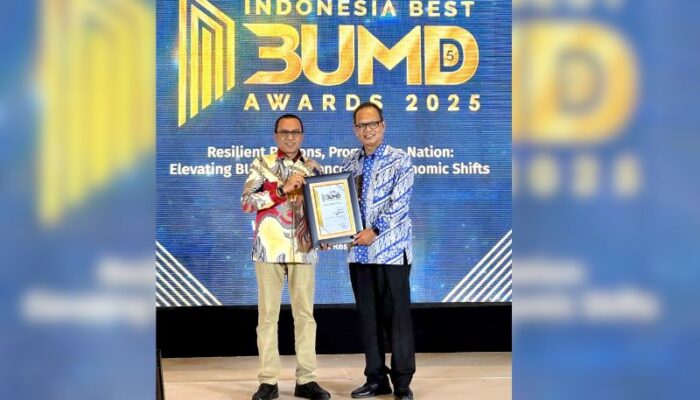 Bank Nagari Raih Penghargaan Digital Banking Terbaik BUMD 2025