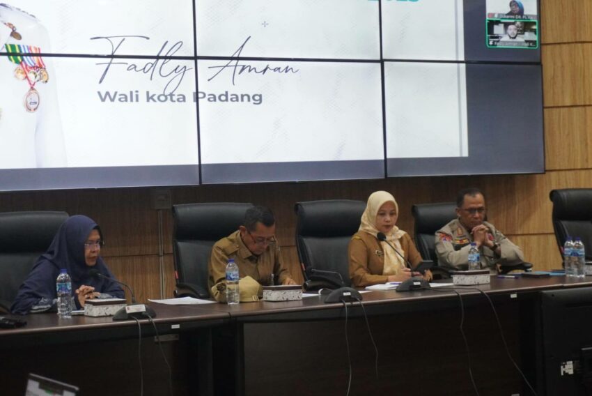 jemput-swasti-saba-2025,-padang-pamerkan-jurus-jitu:-dari-maggot-pengolah-sampah-hingga-tsunami-drill-massal