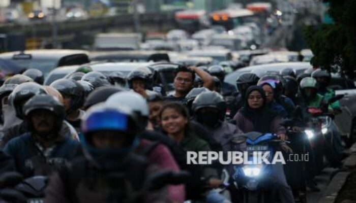 Korbankan Trotoar, DKI Cari Jurus Atasi Macet di TB Simatupang