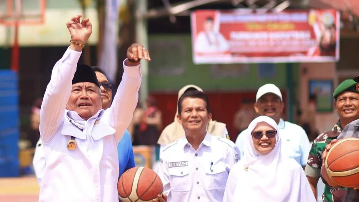 20-smp/mts-se-sumbar-ramaikan-open-tournament-basketball-kota-solok