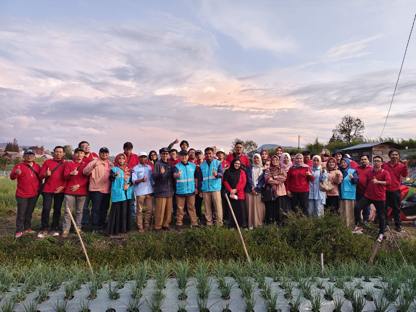 pln-uid-sumbar-gandeng-media-dalam-roadtrip-electrifying-agriculture-2025