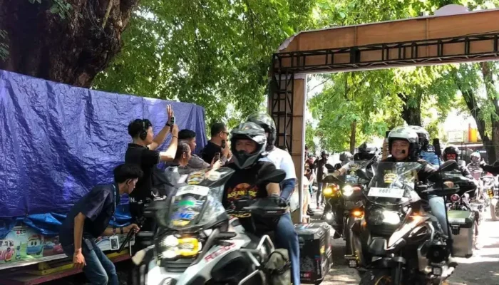 300 Bikers Mancanegara Meriahkan HJK Padang 356 Lewat Asian Ride 2025