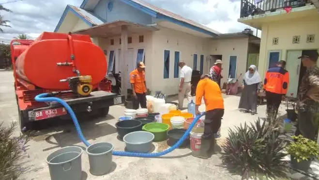 8-nagari-di-agam-dilanda-kekeringan,-masyarakat-kekurangan-air-bersih