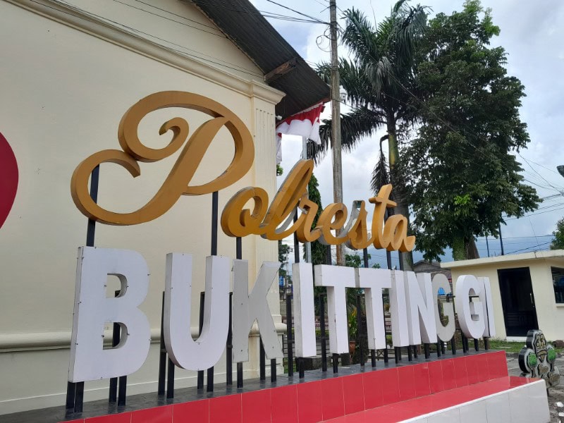 seorang-remaja-luka-luka-kena-pisau-usai-diserang-sekolompok-orang-di-bukittinggi