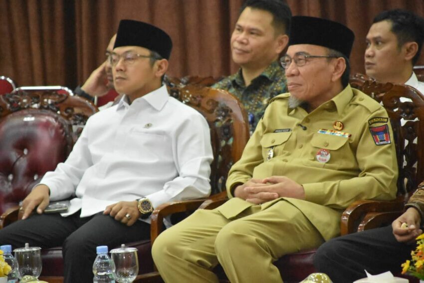 kunjungi-umsb,-wamen-dikdasmen-ajak-mahasiswa-aktif-berorganisasi-untuk-jawab-tantangan-zaman