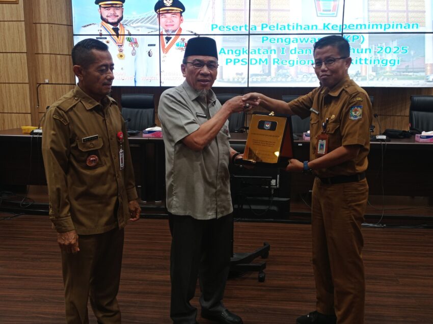 padang-bagikan-kunci-sukses-tata-kelola-digital-kepada-puluhan-calon-pimpinan-kemendagri