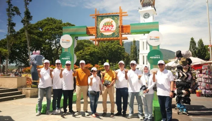 Adira Finance Syariah Gelar Festival Pasar Rakyat 2025 di Bukittinggi