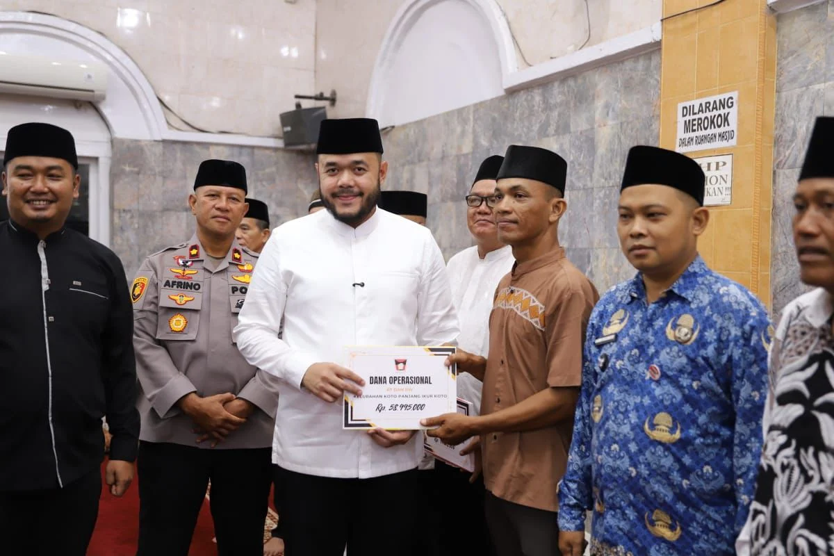 wako-padang-salurkan-dana-operasional-triwulan-iii-di-koto-tangah:-bentuk-apresiasi-untuk-pejuang-sosial-dan-keagamaan