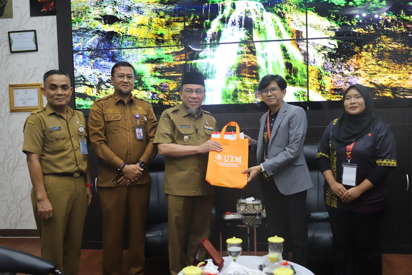 wawako-padang-terima-kunjungan-mahasiswa-utm,-pererat-hubungan-sejarah-dan-budaya