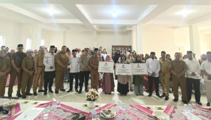 Baznas Bukittinggi Salurkan Rp45 Juta Zakat, Bantu Ratusan Mustahik
