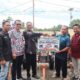 pemkab-dharmasraya-serahkan-10-unit-traktor-untuk-kelompok-tani