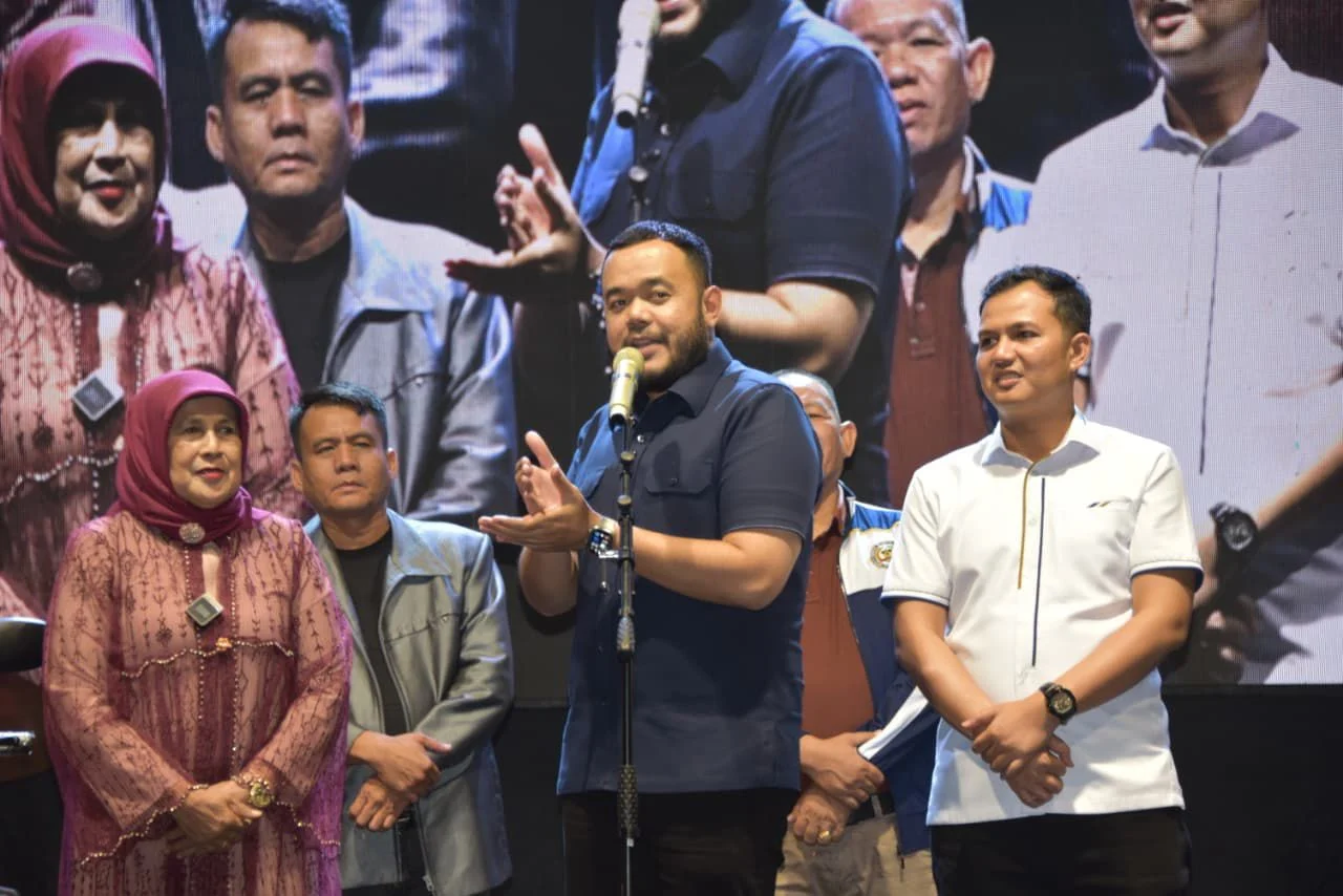 fadly-amran-hadiri-festival-aksi-keselamatan-lalu-lintas-dan-kuliner-tradisional-di-kayu-tanam,-bentuk-edukasi-dan-pemberdayaan-masyarakat