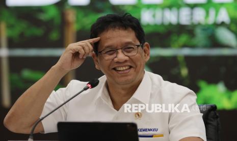 beredar-viral-rekaman-menkeu-purbaya-baca-alquran-di-mobil,-ini-fakta-sebenarnya