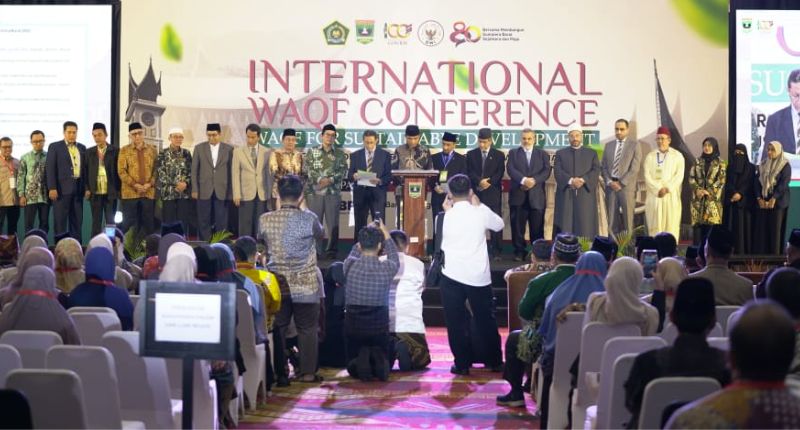 konferensi-internasional-resmi-ditutup,-sumbar-siap-jadi-episentrum-gerakan-wakaf-nasional