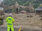 jembatan-kembar-silaing-dihantam-galodo,-jalur-padang-bukittinggi-putus-total