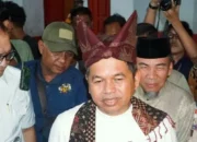Kunjungi Padang, KDM Tawarkan Pembangunan Satu Kampung untuk Korban Banjir