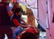 Posko Semen Padang Peduli Layani Korban Banjir Bandang Palembayan