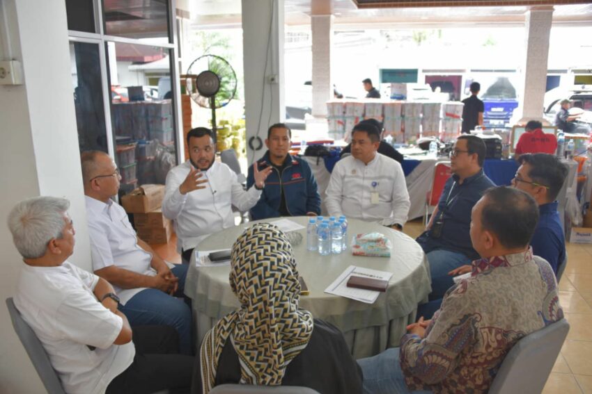 terima-bantuan-pengusaha,-fadly-amran-minta-prioritaskan-peralatan-rumah-tangga-untuk-isi-hunian-sementara