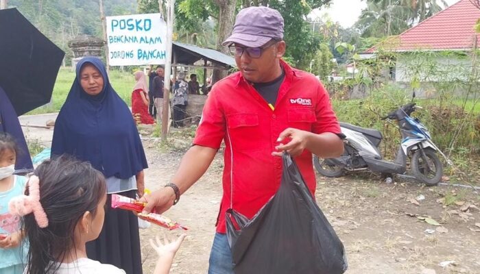 Reporter TV One Liput Bencana, Galang Donasi untuk Anak-anak