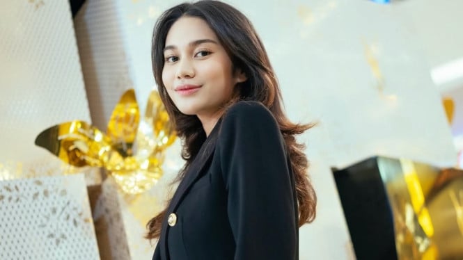 dihujat-gak-kerudungan-melayat-ke-rumah-duka-ayah-pratama-arhan,-azizah-salsha:-aku-mau-meluruskan…