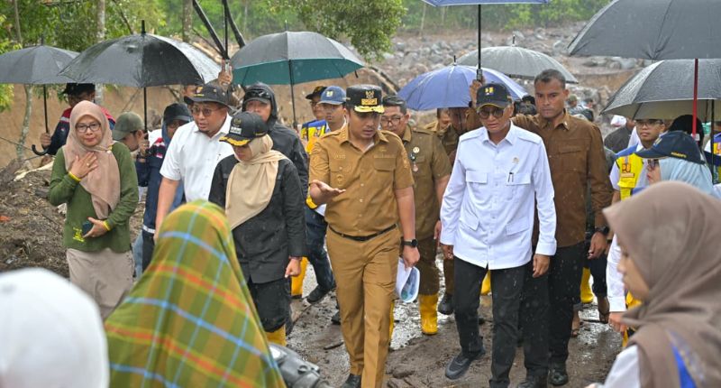 jalan-lembah-anai-dapat-dilalui-mobil-15-desember,-perbaikan-infrastruktur-capai-rp15-t