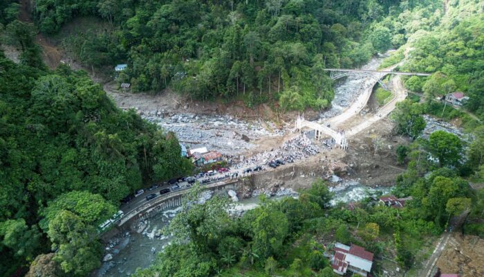 Sumbar Makamkan 24 Jenazah Bencana, Identifikasi Terus Berlanjut