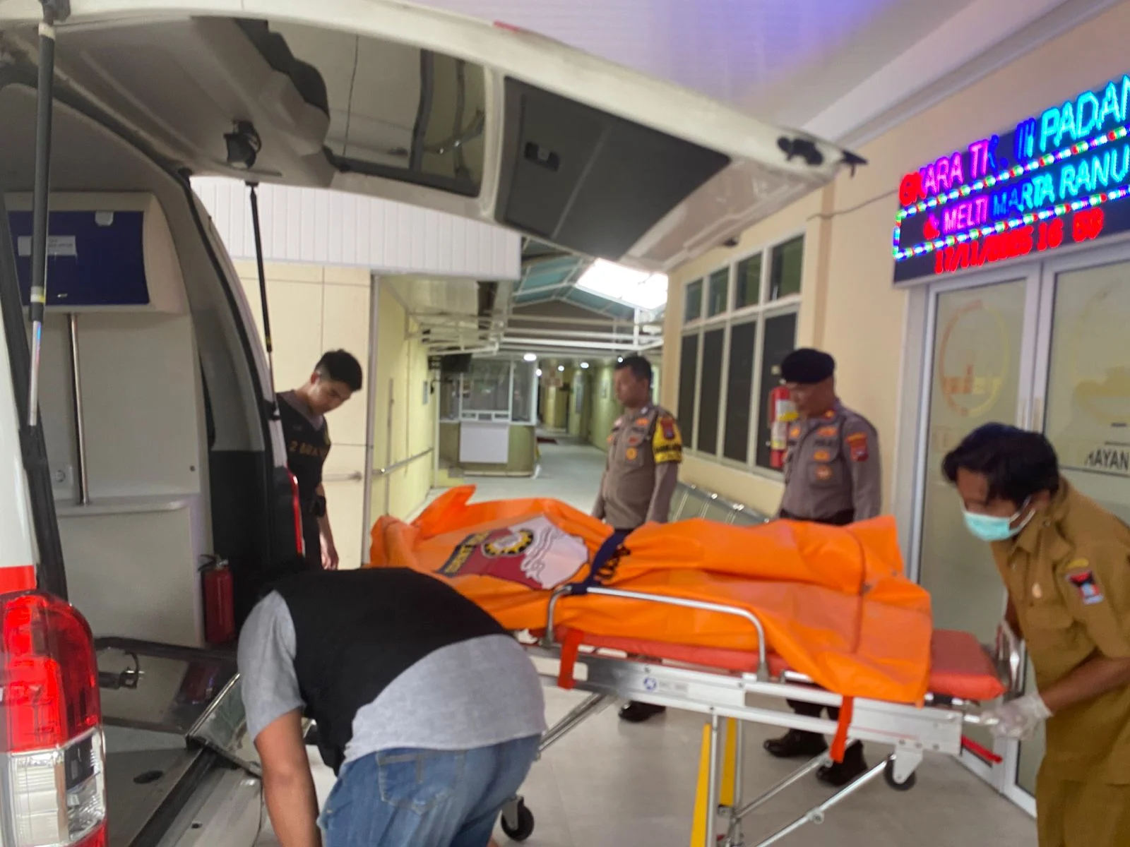 update-bencana-sumbar:-238-korban-meninggal,-205-teridentifikasi,-93-warga-masih-dinyatakan-hilang