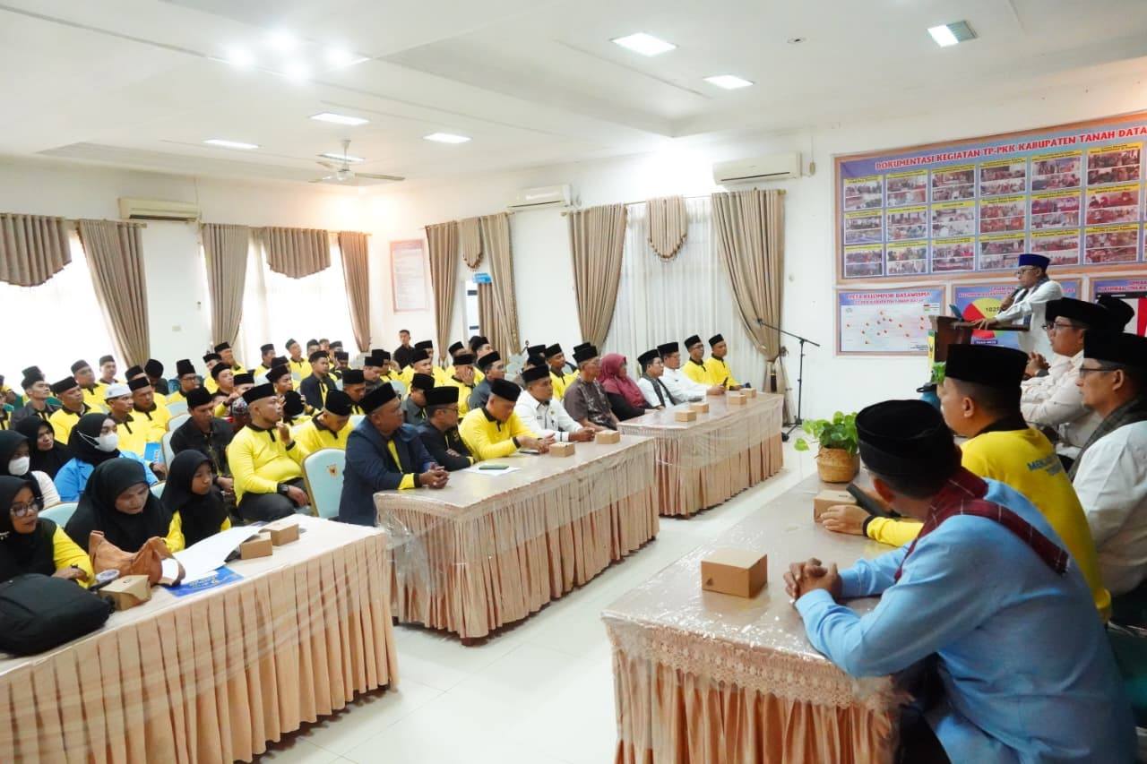 siapkan-bonus,-bupati-lepas-kafilah-tanah-datar-ikuti-mtq-sumbar-di-bukittinggi