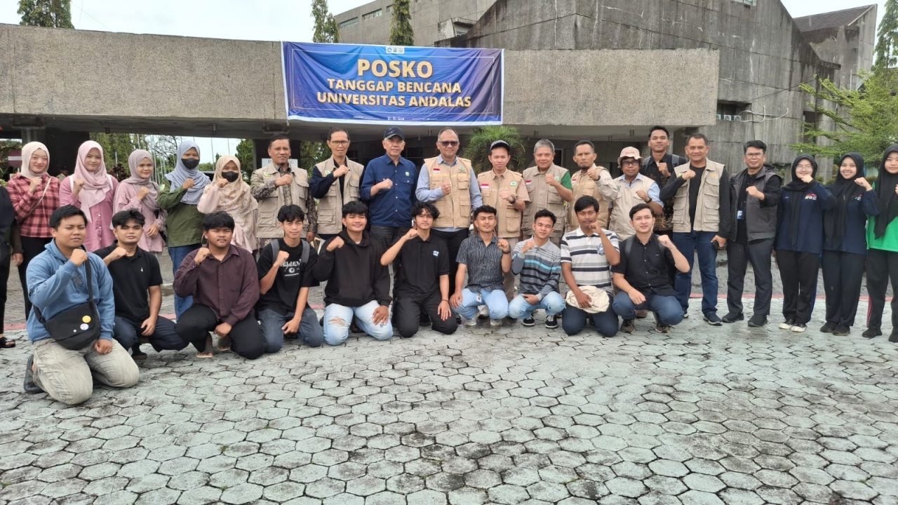 kemendiktisaintek-salurkan-bantuan-untuk-mahasiswa-unand-terdampak-bencana