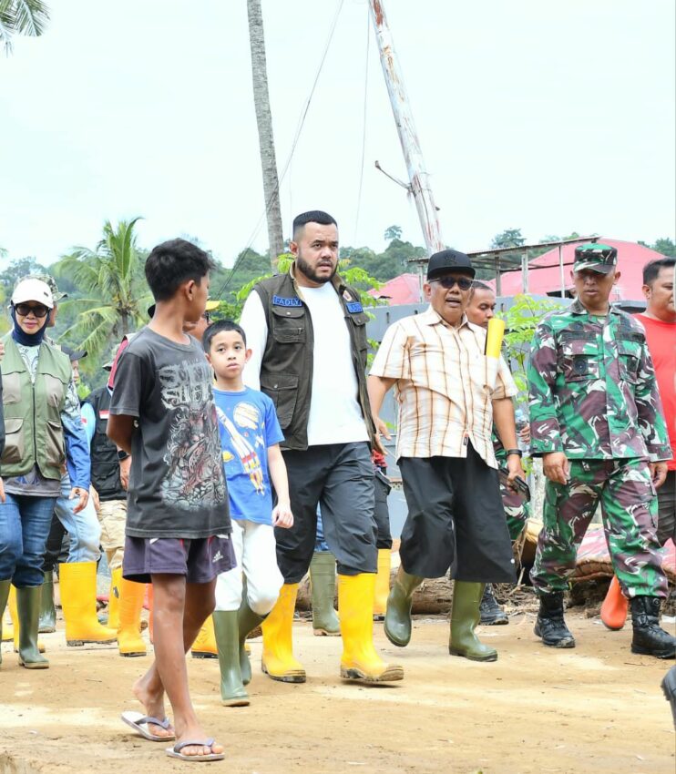 fadly-amran-pimpin-goro-massal-di-pauh-dan-pastikan-relokasi-80-kk