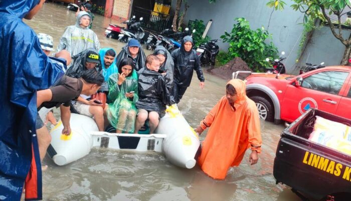 Banjir Terjang Bali, WNA Tewas, Ratusan Mengungsi