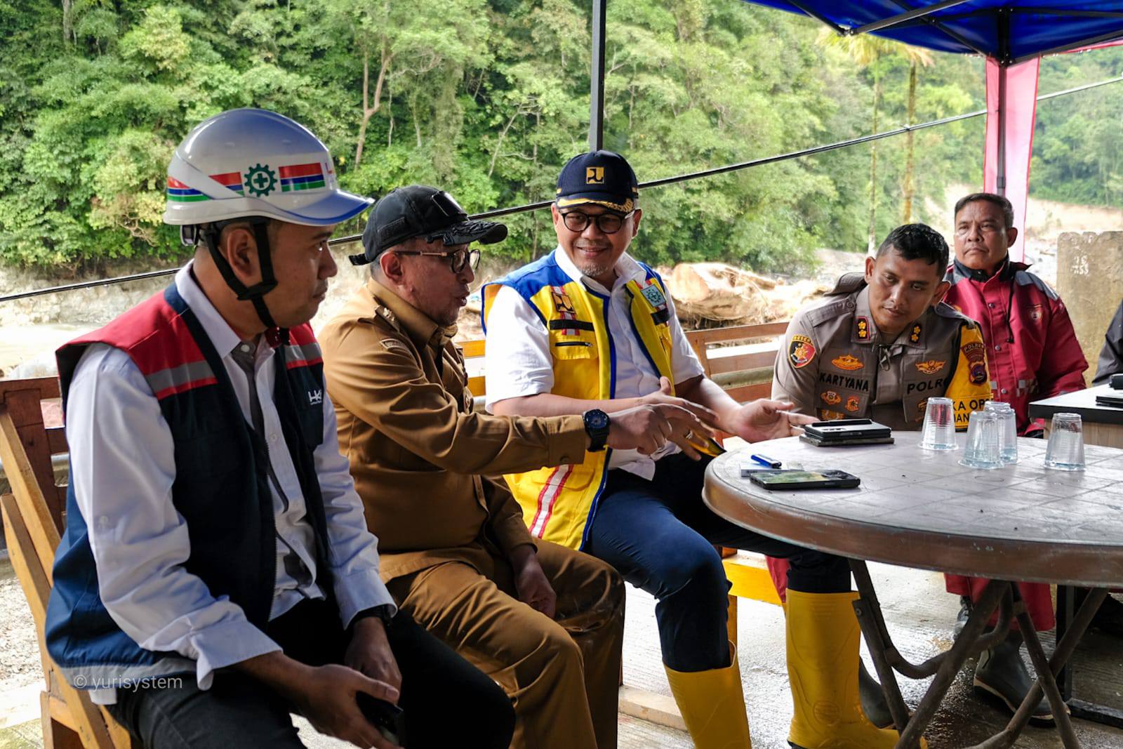 uji-coba-jalur-lembah-anai-untuk-mobil,-bupati-tanah-datar:-selalu-berhati-hati-dan-waspada