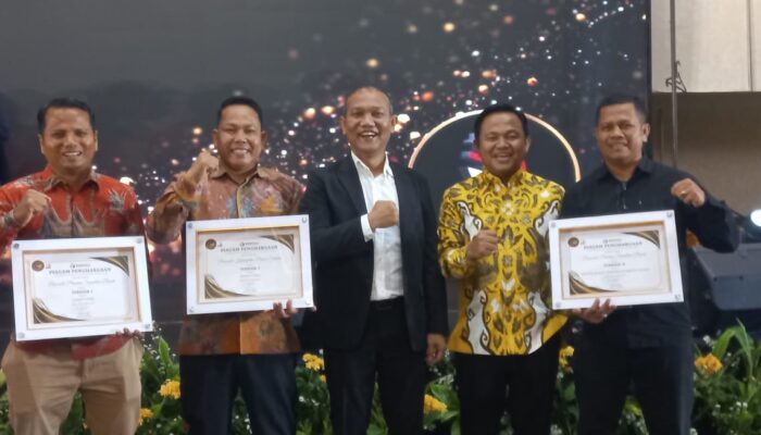 Bawaslu Pesisir Selatan Raih Penghargaan Kehumasan, Buktikan Kinerja Positif