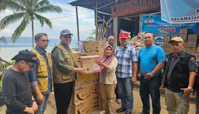 Banjir Bandang Malalo, Sekdaprov Sumbar Salurkan Bantuan Logistik