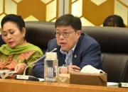 KKP Bersihkan Pantai Padang, Manfaatkan Kayu Banjir Untuk Energi