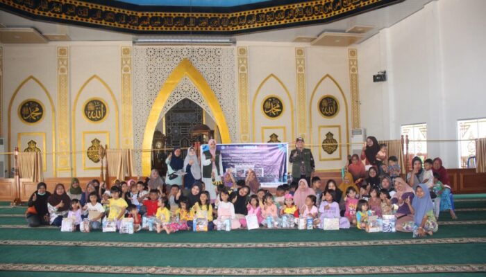 UM Sumatera Barat Obati Trauma Anak-Anak Korban Banjir Padang